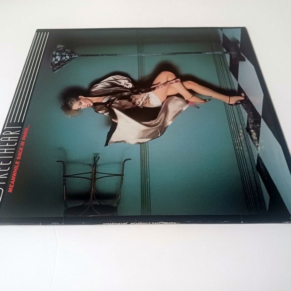 Vintage Streetheart Meanwhile Back in Paris vinyl record, 1978 first pressing - Picture 5 of 10
